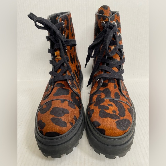 Schutz Revolve Maylova Combat Boots Leopard Lace Up Lug Soles Women's Size 8 - Picture 2 of 6